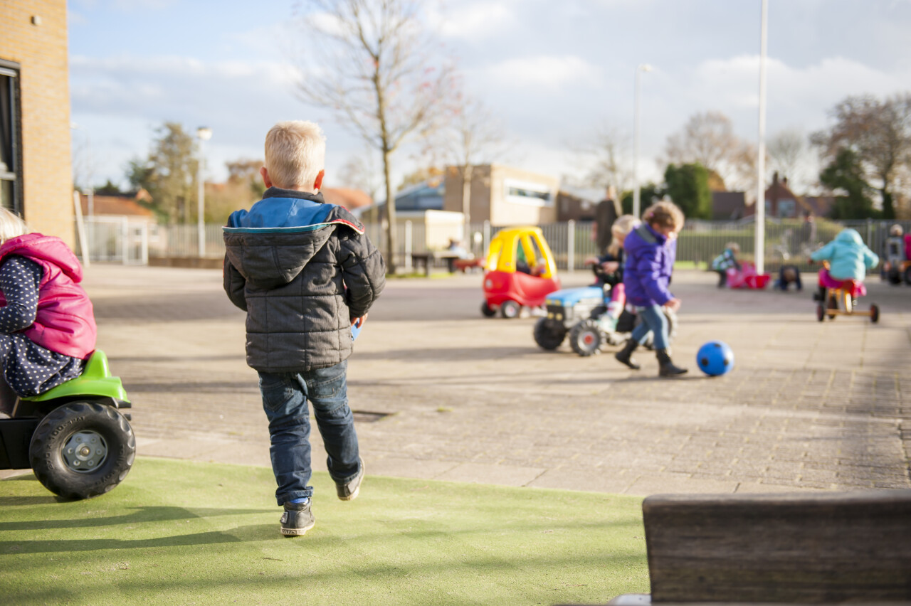 PS de Woelwaters  buiten spelen2